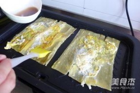 烤冷面的做法视频,美味家常小吃轻松学